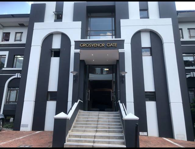 172M² OFFICE TO LET IN HYDE PARK
